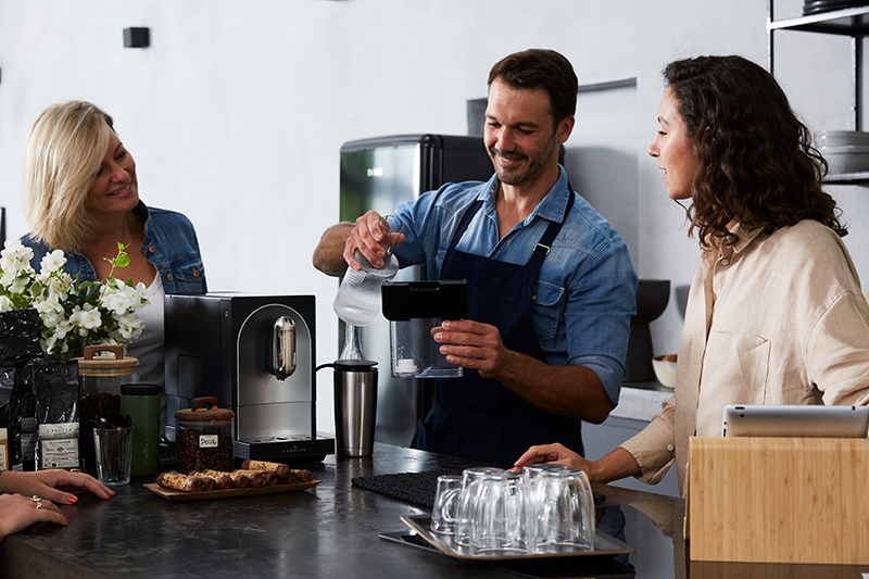 Utilisez de l'eau filtrée pour votre machine à café Canofea®