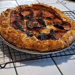 Tarte rustique bacon, chèvre et miel