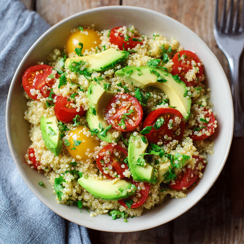 Salade de quinoa, avocat et tomate